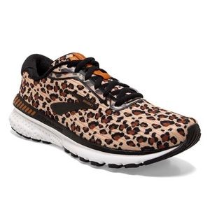 Brooks Womens Adrenaline GTS 20 run wild leopard print edition size 8.5